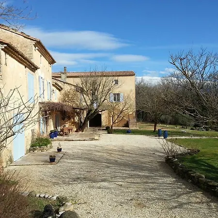 Saint Jacques 3*